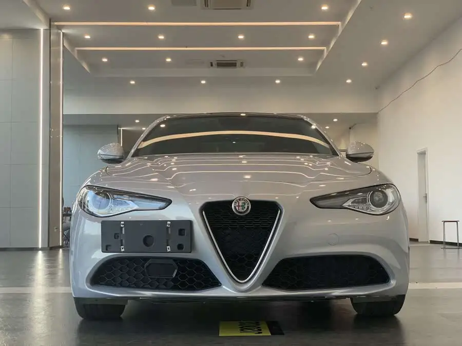 Giulia 2020 Model 2.0T 280HP Luxury Version