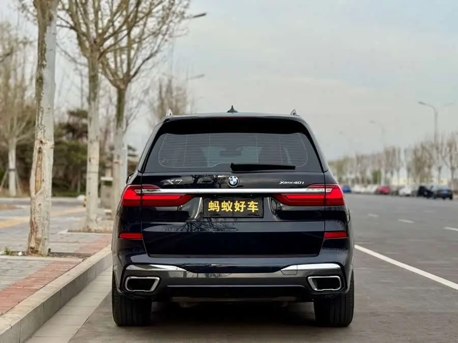 بي إم دبليو X7 2021 طراز مُعدل xDrive40i حزمة M الرياضية الحصرية