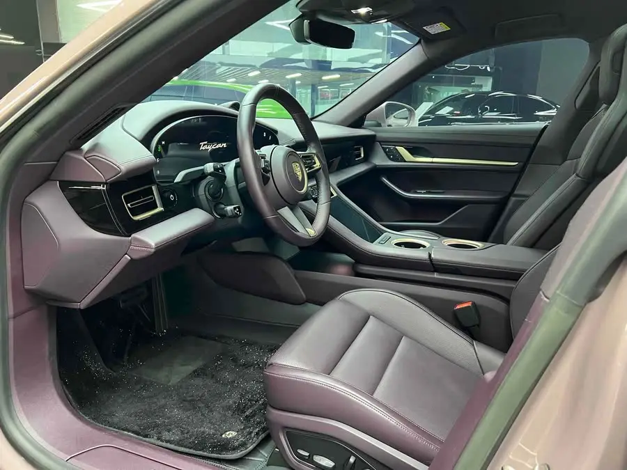 2024 Taycan