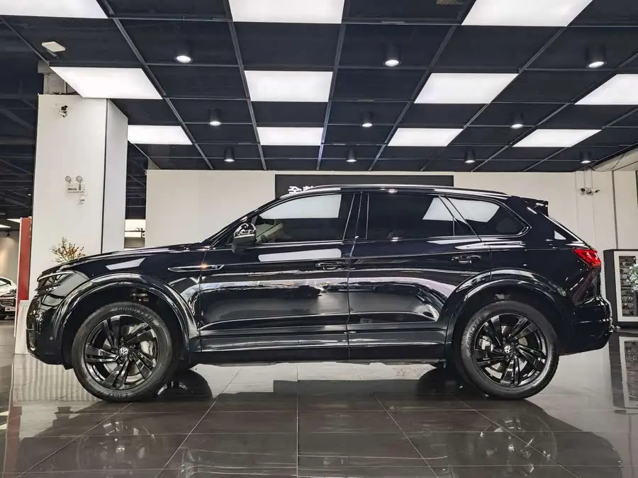 Touareg 2022 3.0 TSI R-Line Black Sport Package