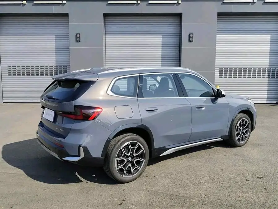 بي إم دبليو X1 2023 sDrive25Li حزمة تصميم X