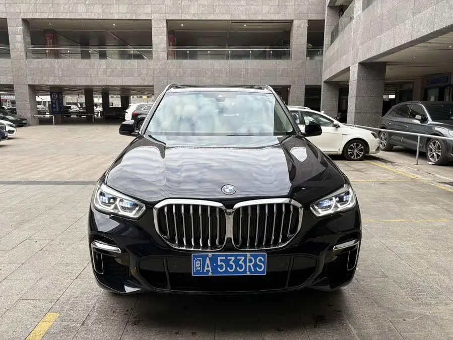 بي ام دبليو X5 2022 xDrive 30Li باقة M الرياضية الفاخرة