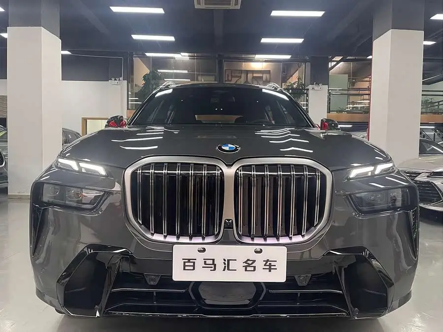 2023 بي إم دبليو X7 xDrive40i حزمة M الرياضية