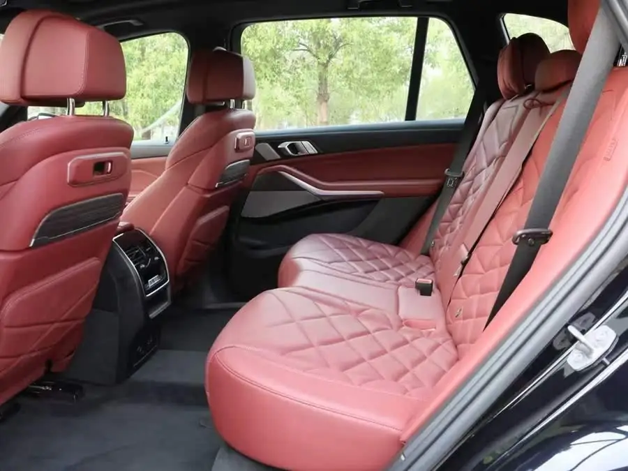 BMW X5 2023 xDrive 40Li M Sport Package