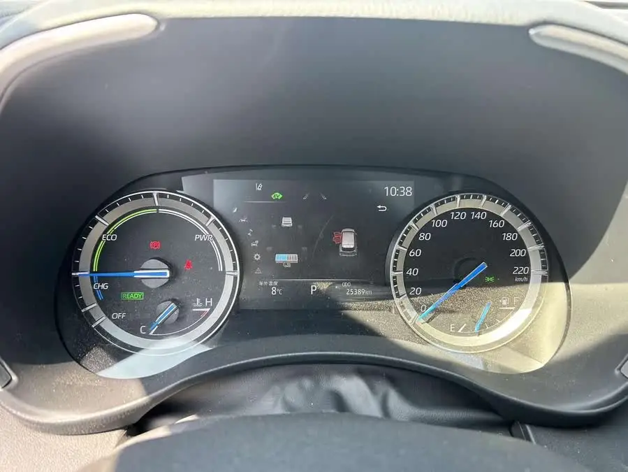 2022 تويوتا هايلاندر هايبرد 2.5 لتر دفع رباعي بريميوم 7 مقاعد