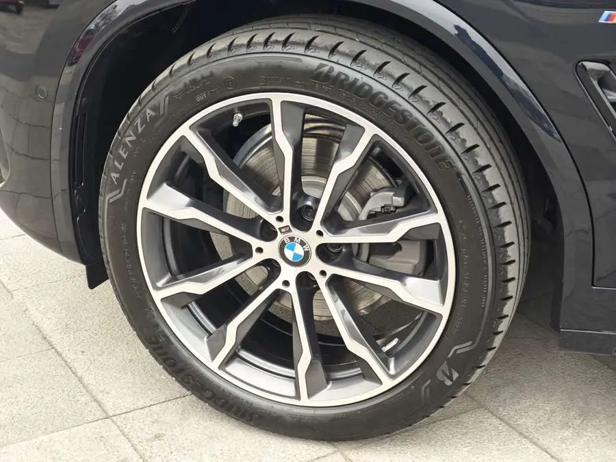 BMW X3 2023 xDrive30i Leading Model M Shadow Package