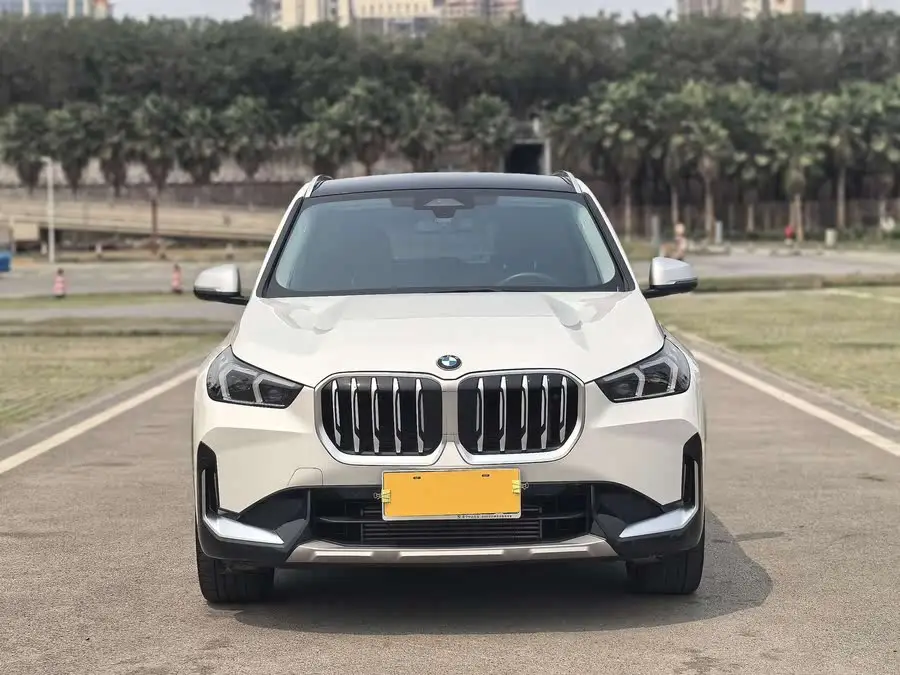 بي إم دبليو X1 2023 sDrive25Li حزمة تصميم X