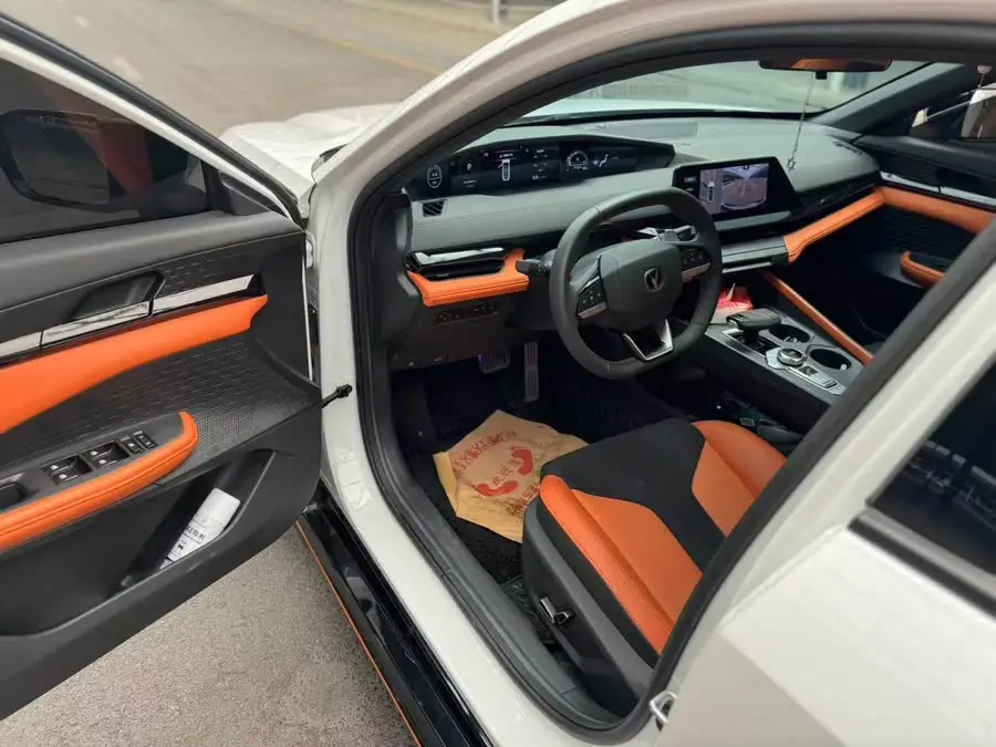 Changan UNI-V 2023 1.5T Sport Edition