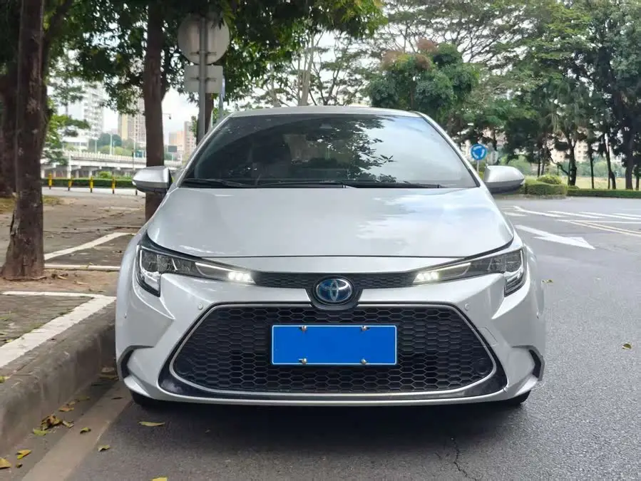 ليفين 2021 هايبرد 1.8H E-CVT بريميوم