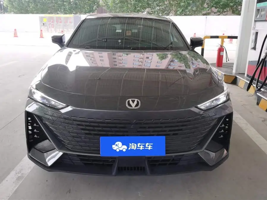 Changan UNI-V 2022 1.5T Premium