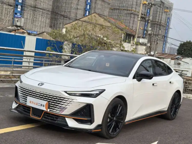 Changan UNI-V 2023 1.5T Sport Version