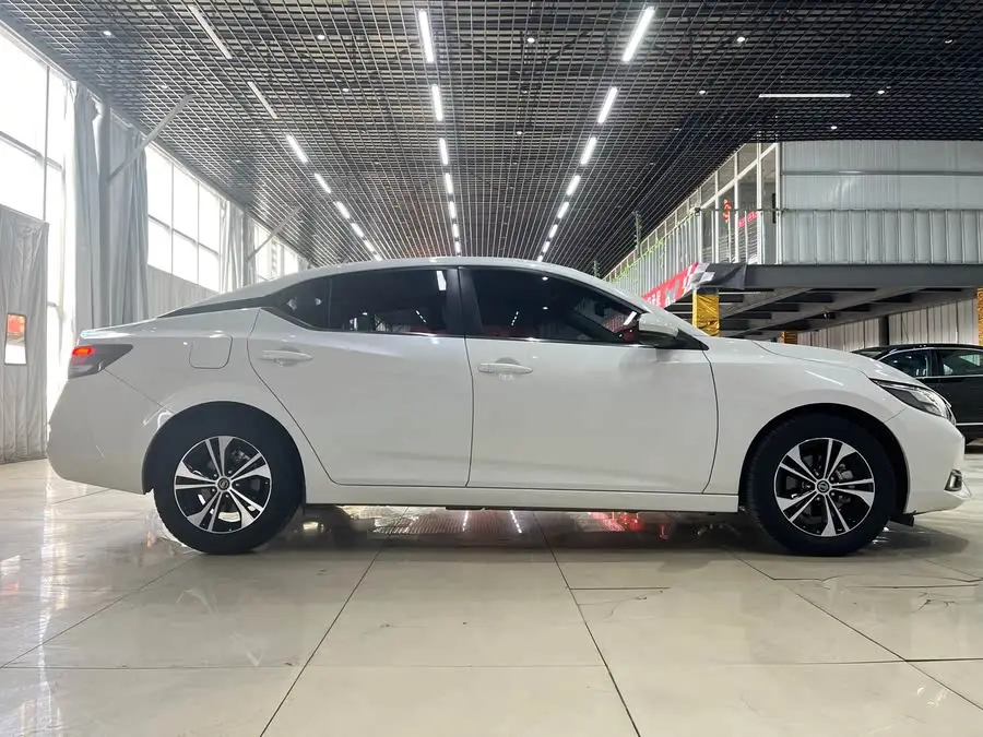 2022 نيسان سيلفي 1.6L XL CVT النسخة الذكية