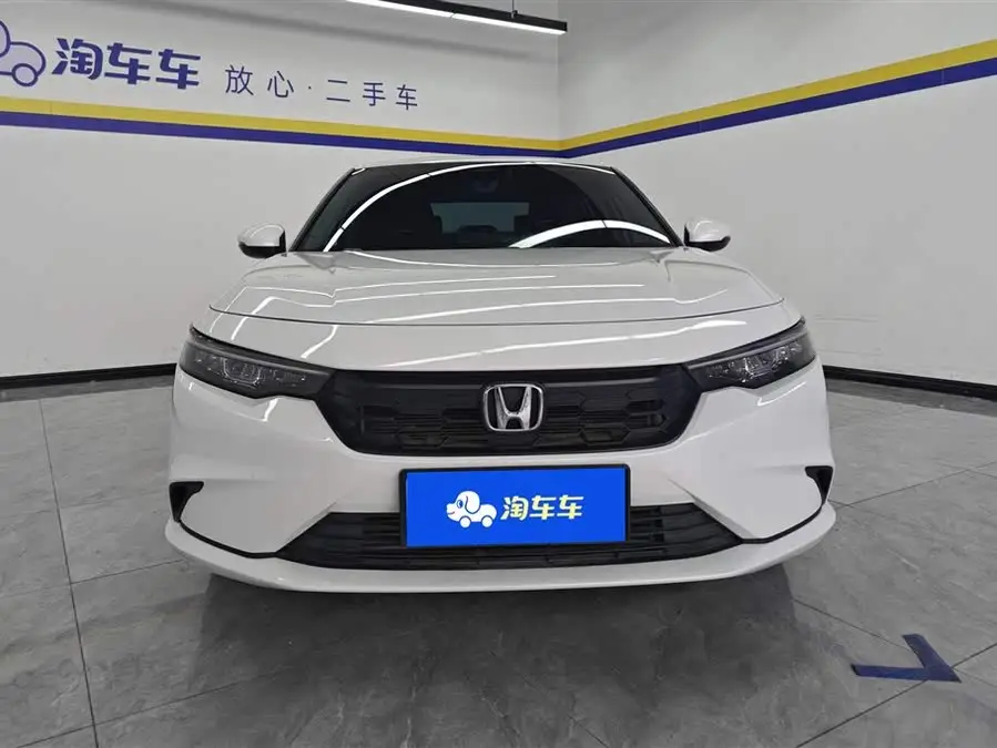 2023 Model 240TURBO CVT Leading Edition