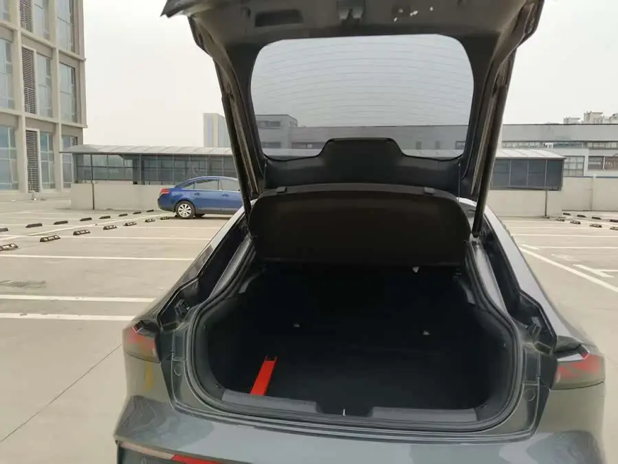 شانغن UNI-V 2022 1.5T الممتازة