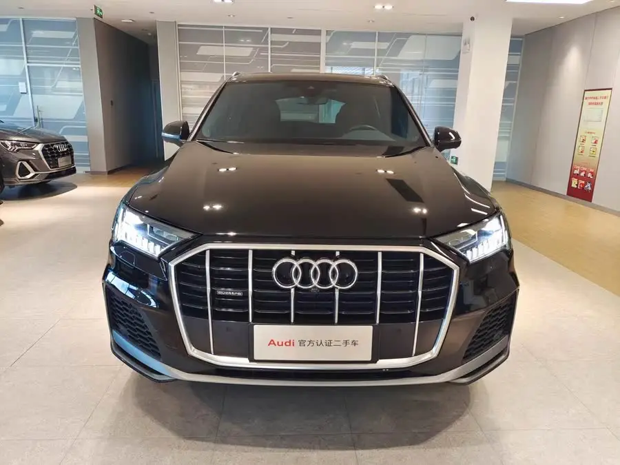 Audi Q7 2023 55 TFSI quattro S line Sport