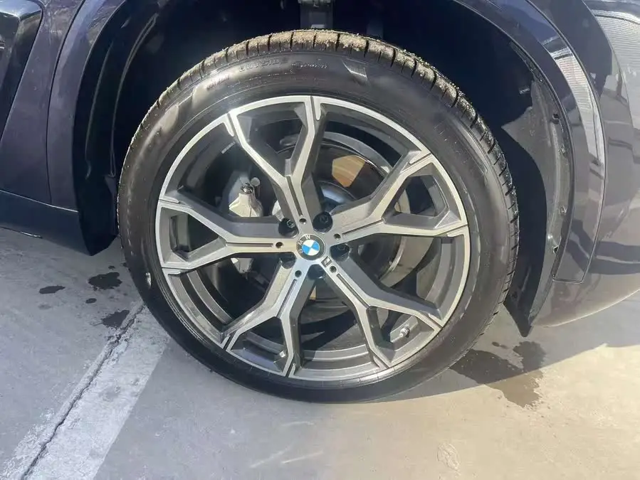 BMW X5 2023 xDrive 30Li M Sport Package