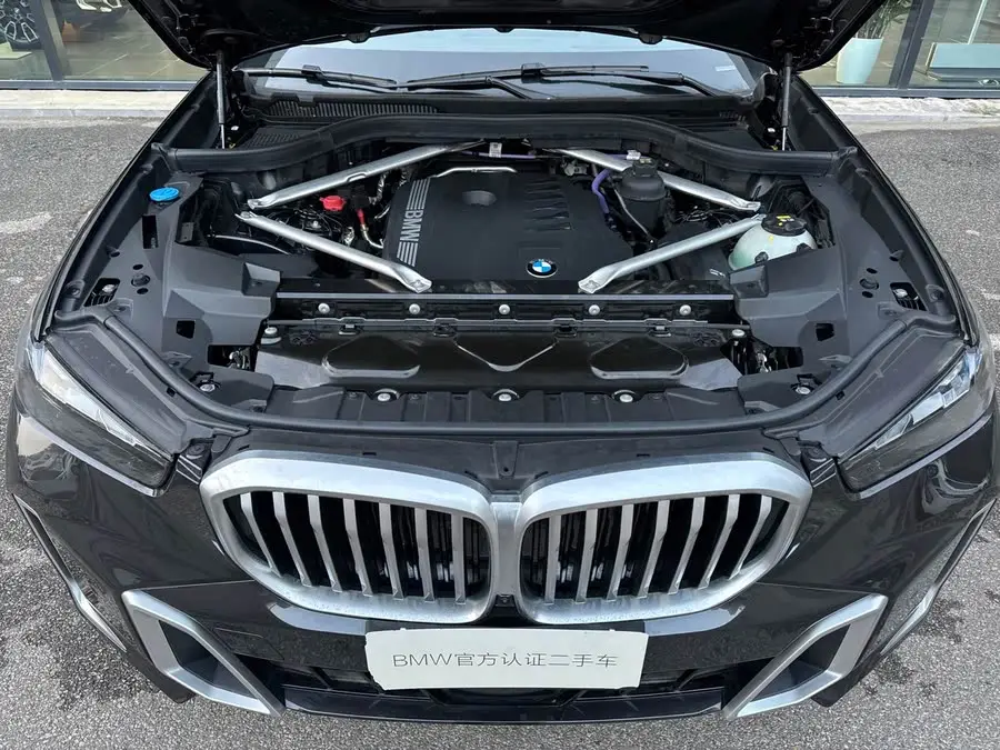 BMW X5 2023 xDrive 40Li M Sport Night Package