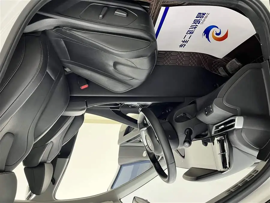 2022 هيونداي إيلانtra 1.5L CVT LUX بريميوم