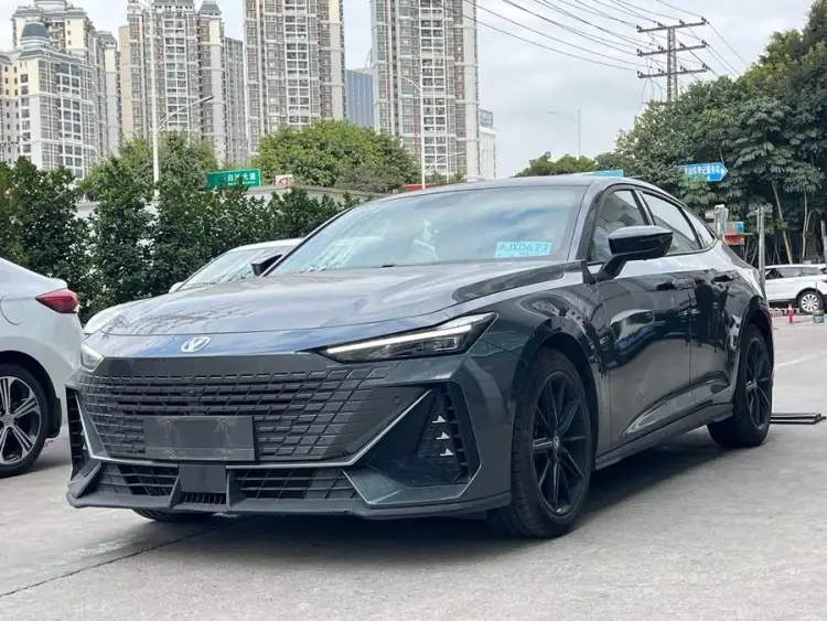 Changan UNI-V 2022 1.5T Premium