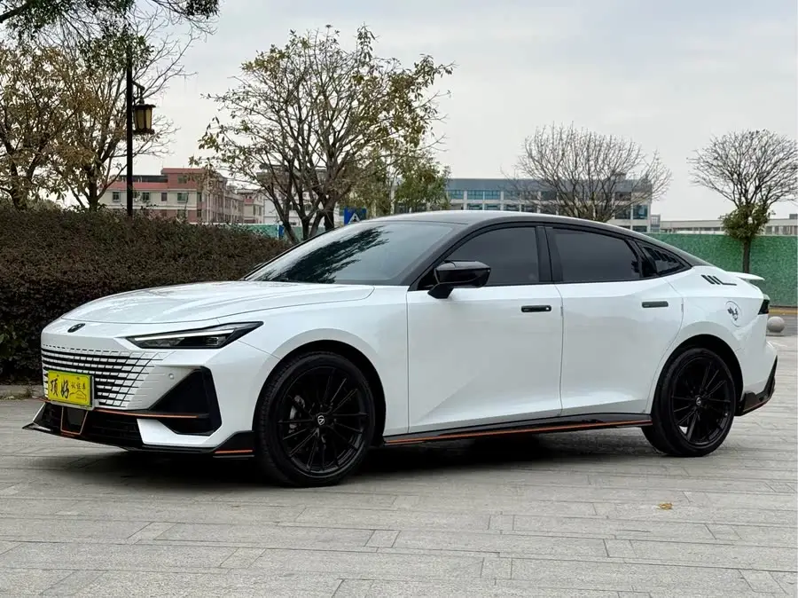 Changan UNI-V 2023 1.5T Sport Version