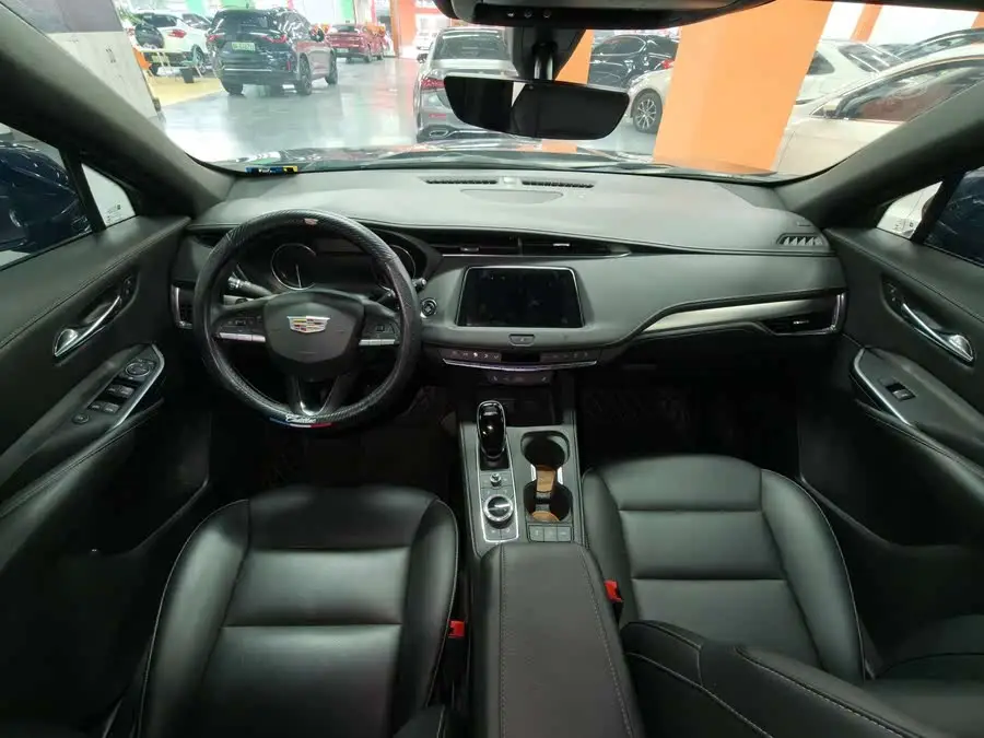 2020 كاديلاك XT4 المحدثة 28T دفع ثنائي فاخر