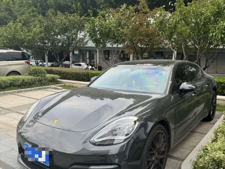 2023 Panamera Executive Platinum Edition 2.9T