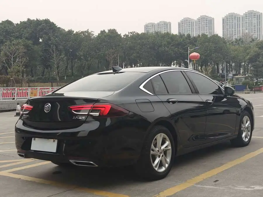 بيوك ريجال 2023 552T الإصدار الذكي