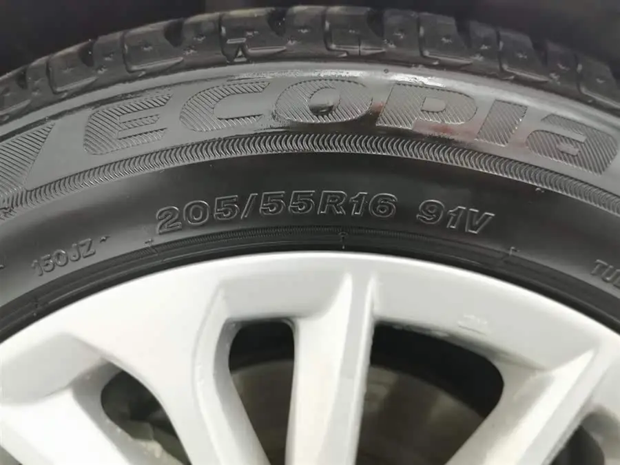 أسد آسيا 2021 2.0 لتر فئة فاخرة