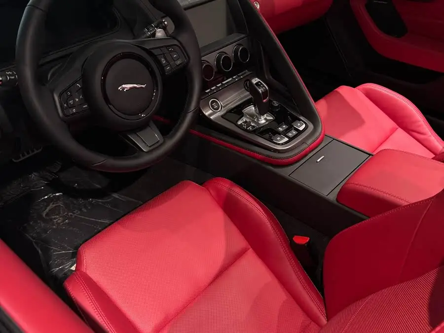 جاكوار F-TYPE 2024 P300 النسخة التذكارية الخامسة والسبعين القابلة للتحويل