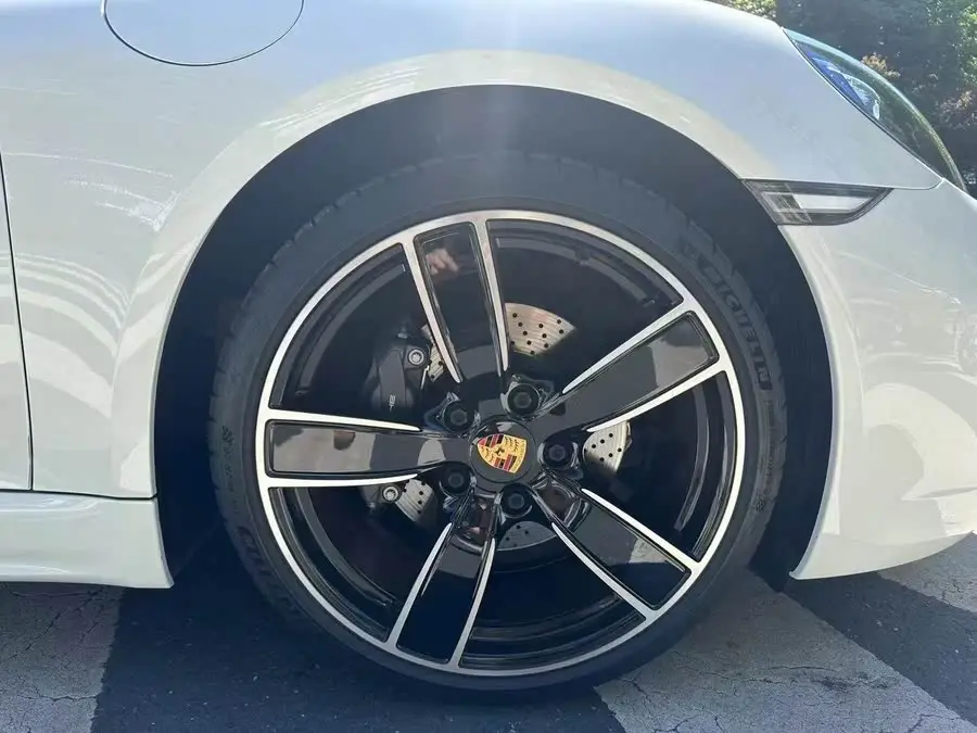 Porsche 718 2020 Model Boxster 2.0T