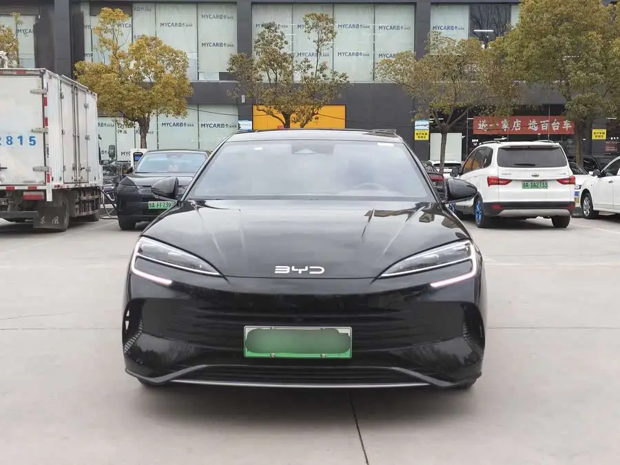 ختم 2023 DM-i 1.5L 121 كم فئة متميزة