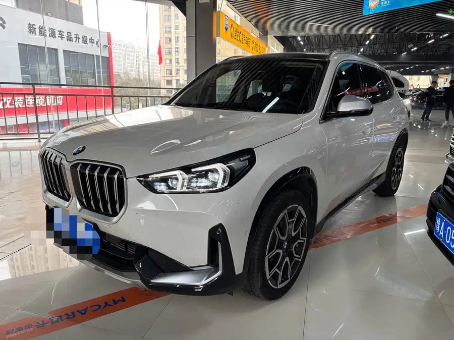 بي إم دبليو X1 2023 sDrive25Li حزمة M الرياضية