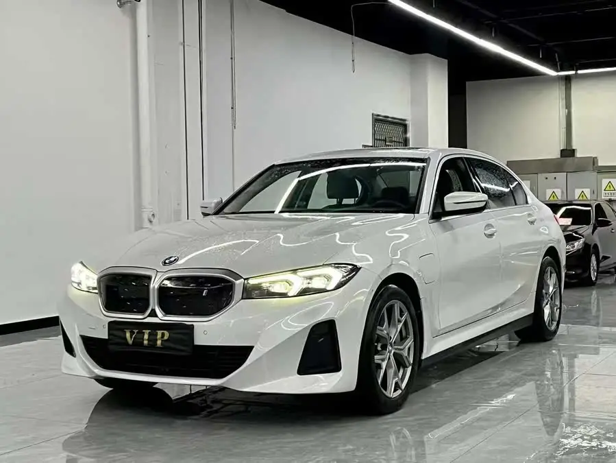 بي إم دبليو i3 2022 eDrive 35 L