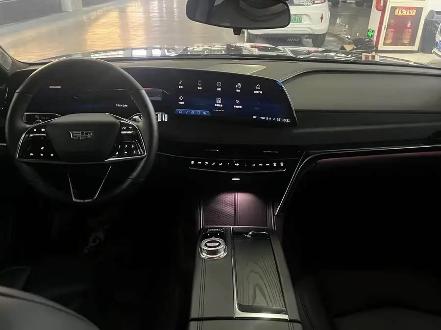 Cadillac CT6 2023 28T Luxury