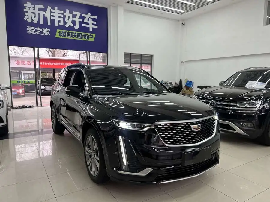 كاديلاك XT6 2021 28T فئة الرفاهية ذات الستة مقاعد