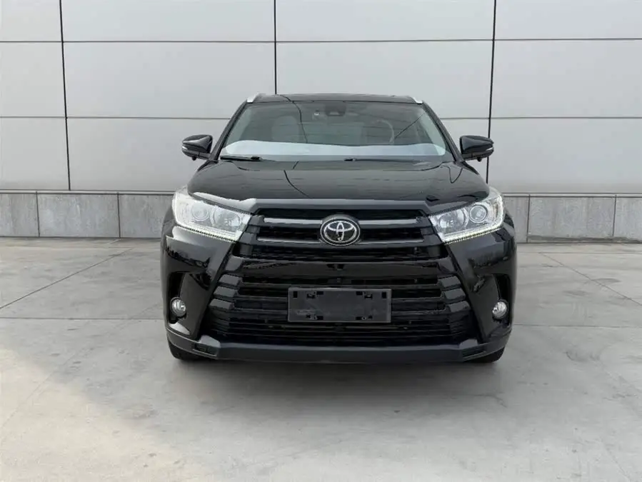 هايلاندر 2021 2.0T دفع رباعي نسخة فاخرة 7 مقاعد