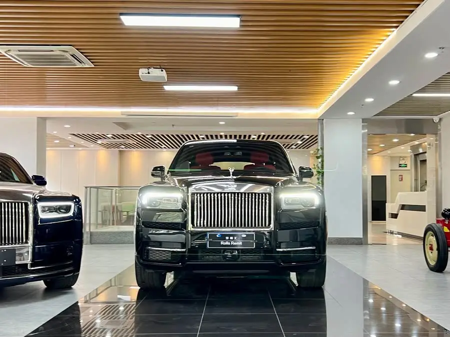 كولينان 2018 النسخة ذات الأربعة مقاعد