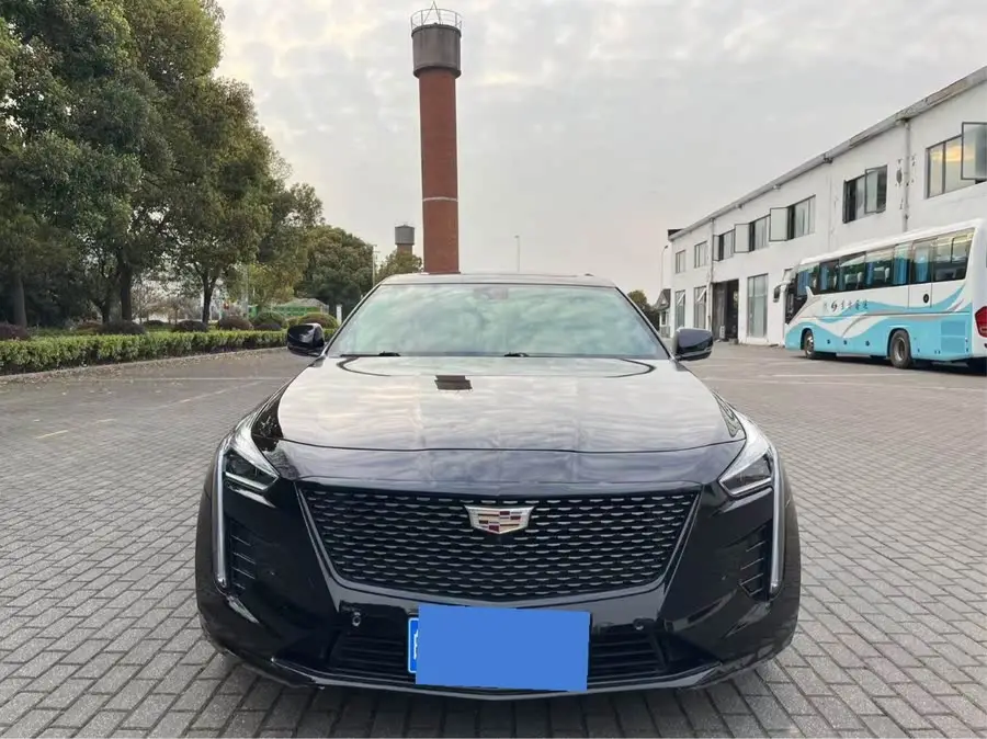 كاديلاك CT6 2021 28T إصدار محدود بطل