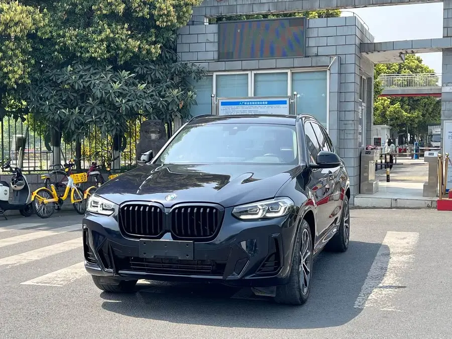 BMW X3 2022 xDrive30i Leading M Night Package