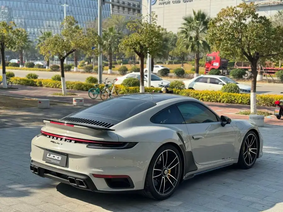Porsche 911 2022 Turbo S 3.7T