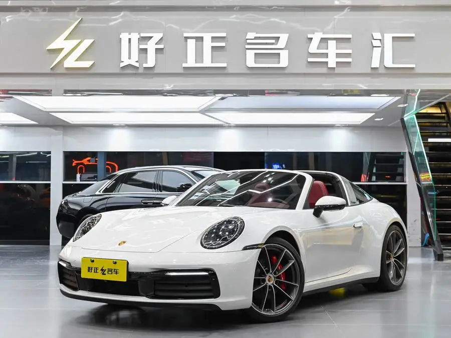 بورش 911 2023 طراز تارغا 4 3.0T