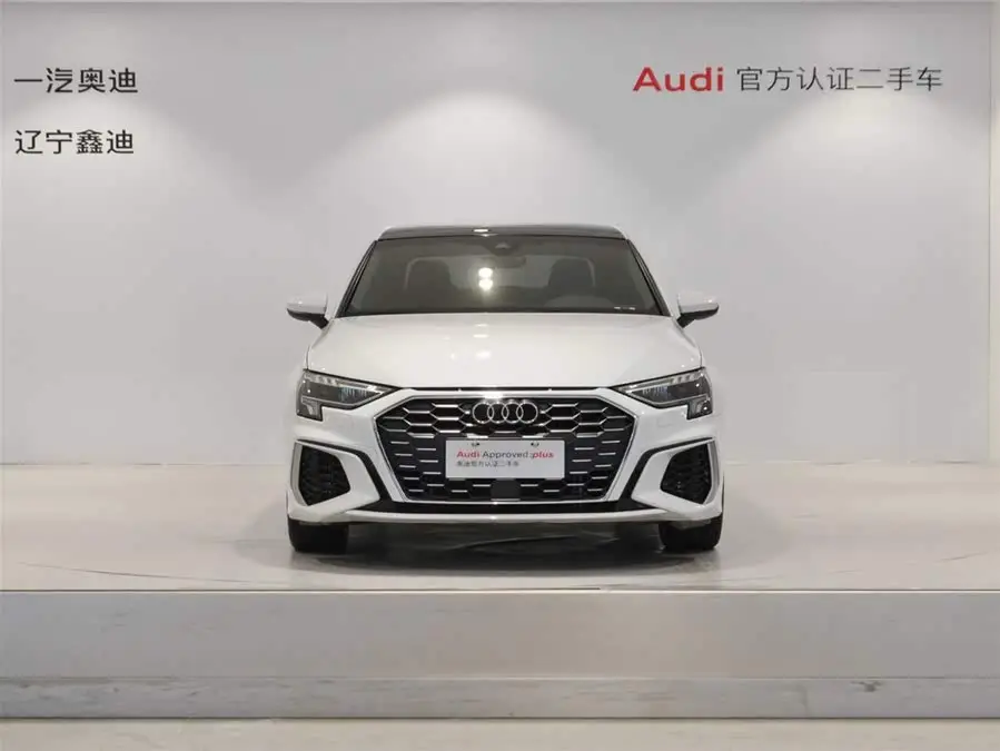 أودي A3 2022 A3L ليموزين 35 TFSI الطراز الرياضي الأنيق