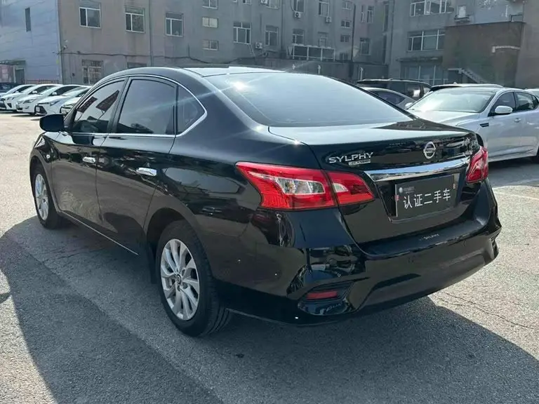 2022 نيسان سيلفي كلاسيك 1.6XL CVT فئة الرفاهية