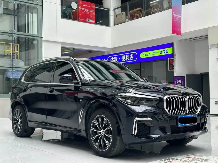 بي إم دبليو X5 2022 الفيس ليفت xDrive 30Li حزمة M الرياضية