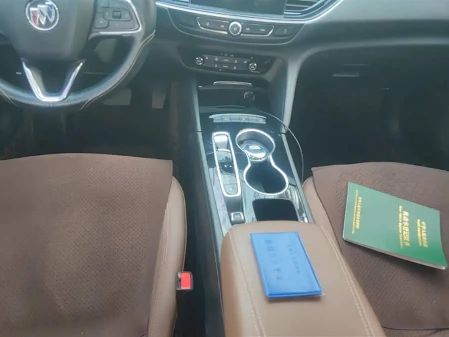 بيوك ريجال 2022 552T الإصدار الذكي