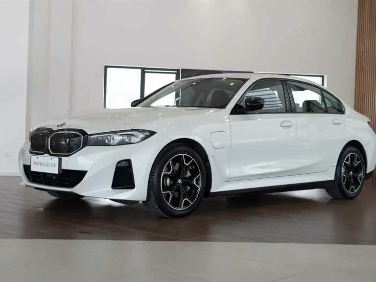 BMW i3 2024 eDrive 40 L Night Package