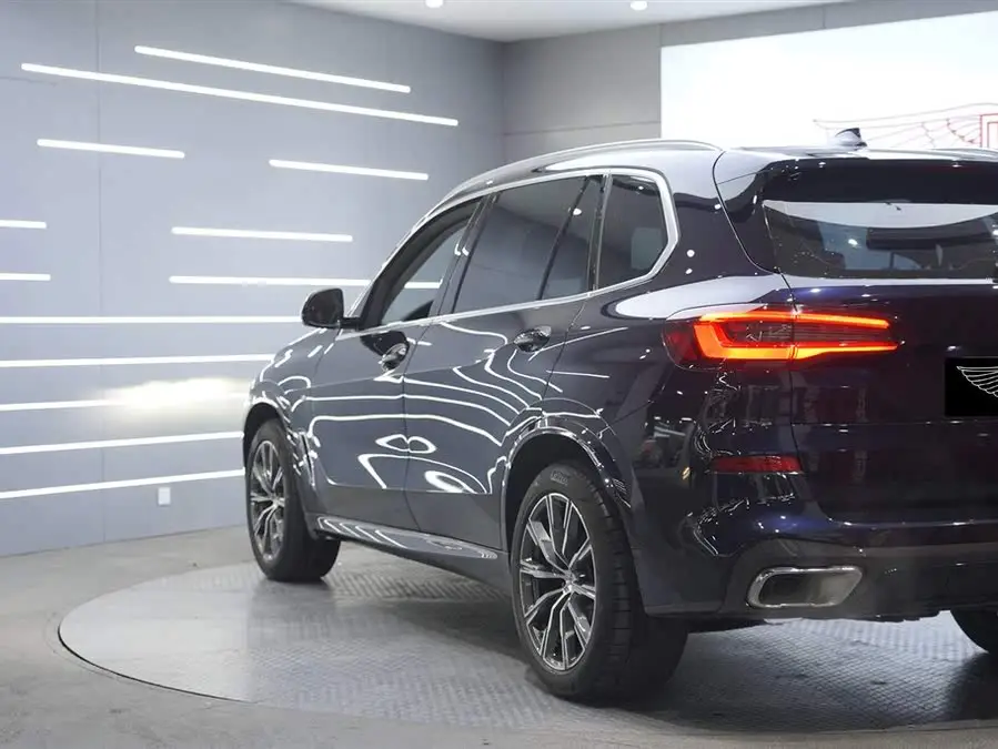 BMW X5 2022 xDrive 30Li Luxury M Sport Package