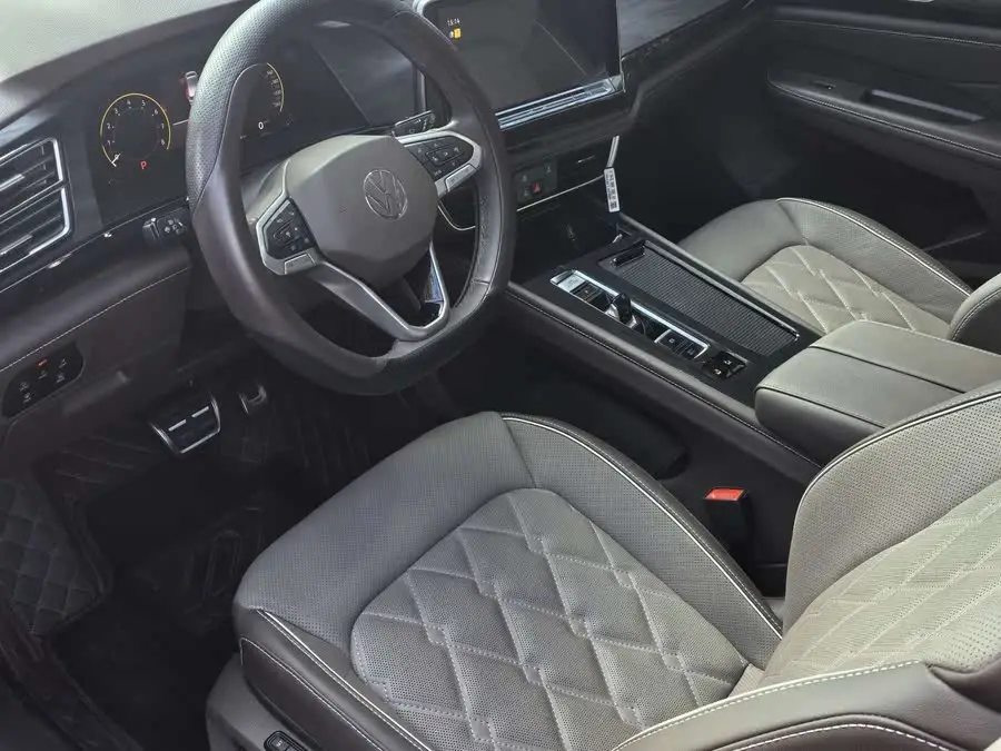 Veyron 2023 380TSI Premium Edition