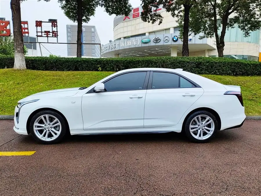 Cadillac CT4 2022 28T Luxury