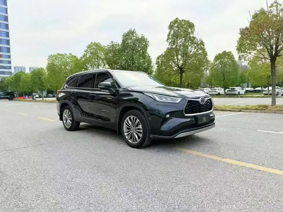 2024 هايلاندر 2.5 لتر هجين ذكي دفع رباعي إصدار النخبة 7 مقاعد